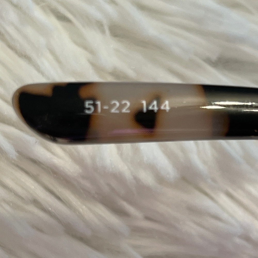 **SOLD** Le Specs Air Heart Sunglasses In Cookie Tort Unisex - Picture 8 of 16